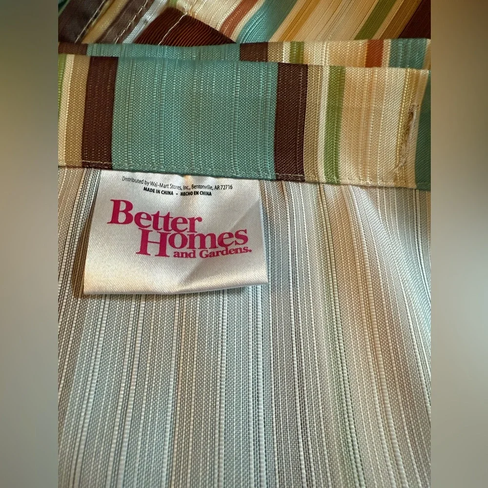 Striped fabric shower curtain with rings